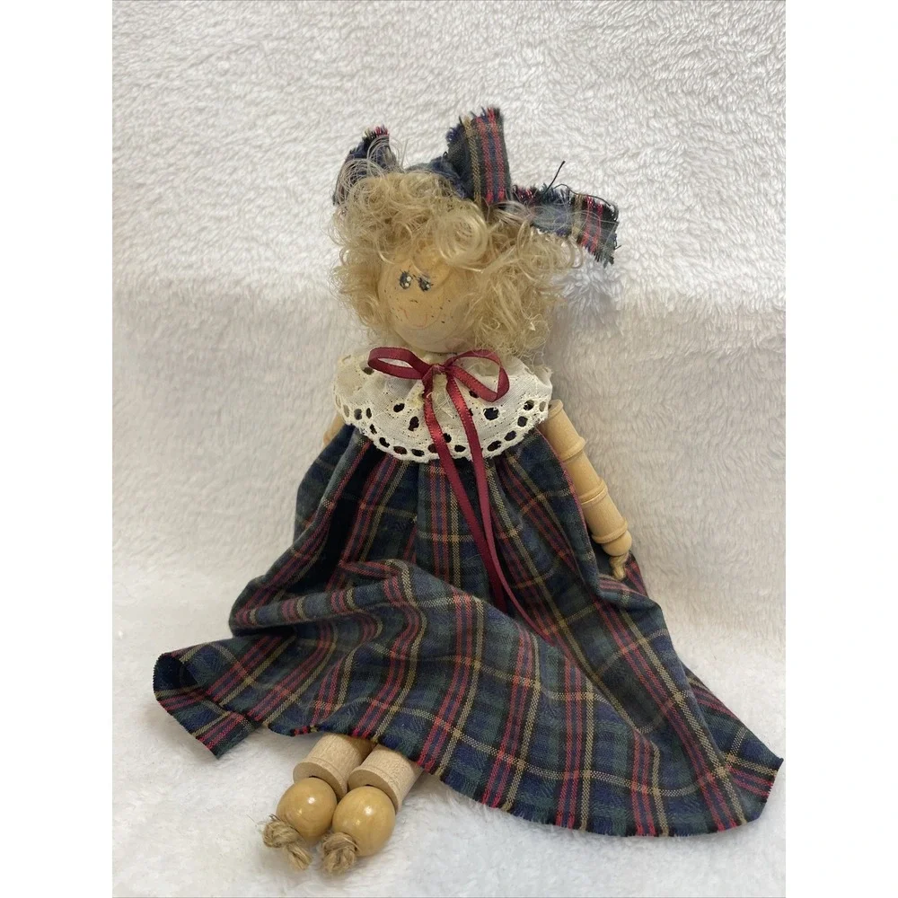 Vintage Wooden Peg Doll Folk Art‎ Plaid Dress Decorative Handmade Figure